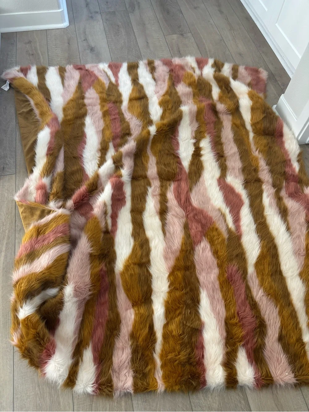 ANTHROPOLOGIE Fauna Faux Fur Throw Blanket